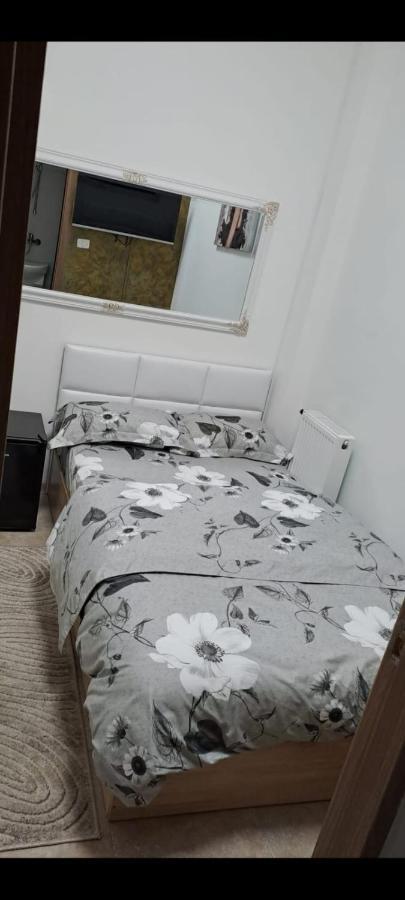 فندق Bistro Centru Vechi كرايوفا المظهر الخارجي الصورة